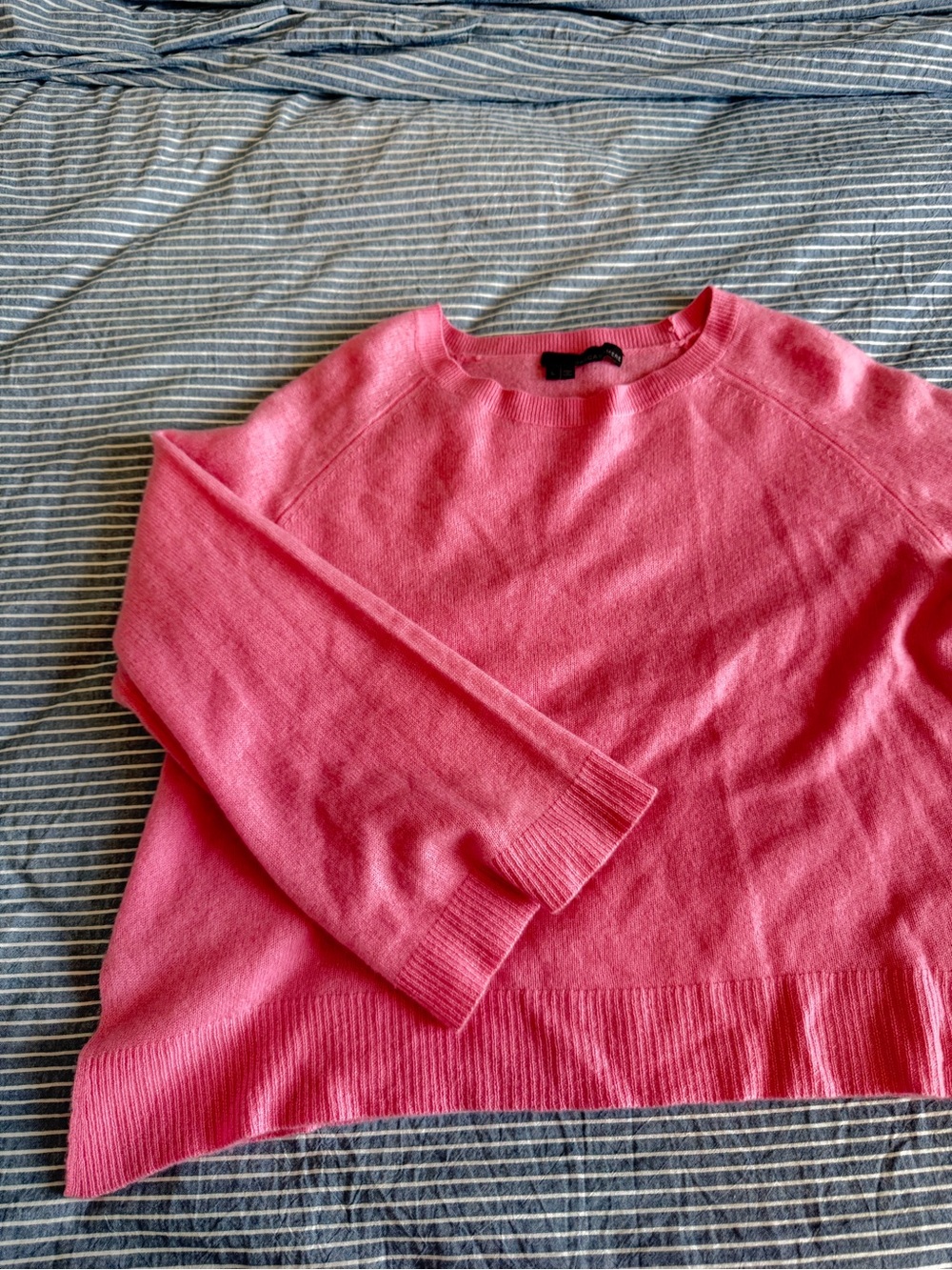 100% CASHMERE SWEATER